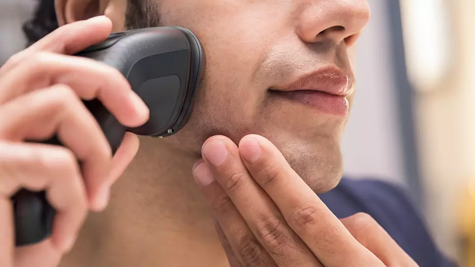 ماكينة حلاقة كهربائية للرجال فيليبس اكوا تاتش، استخدام جاف ورطب، أسود ، S1223