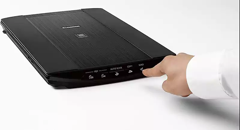 Canon LiDE 220 Canoscan Flatbed Photo & Document Scanner