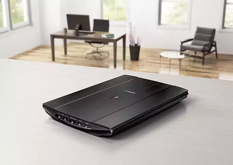 Canon LiDE 220 Canoscan Flatbed Photo & Document Scanner